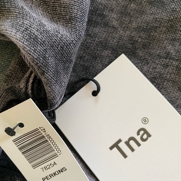 TNA cropped sweatshirt - Picture 3 of 3